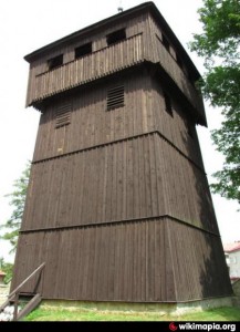 Drewniana dzwonnica w Wojniczu